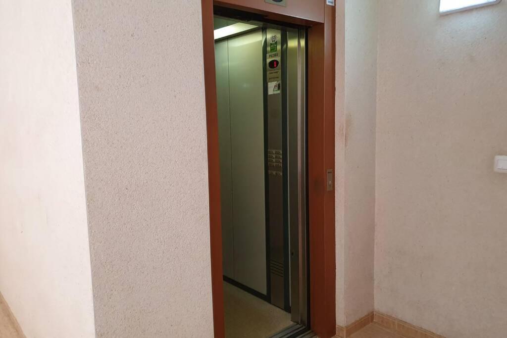 Linmarko Apartamento En Centro De Torrevieja Kültér fotó